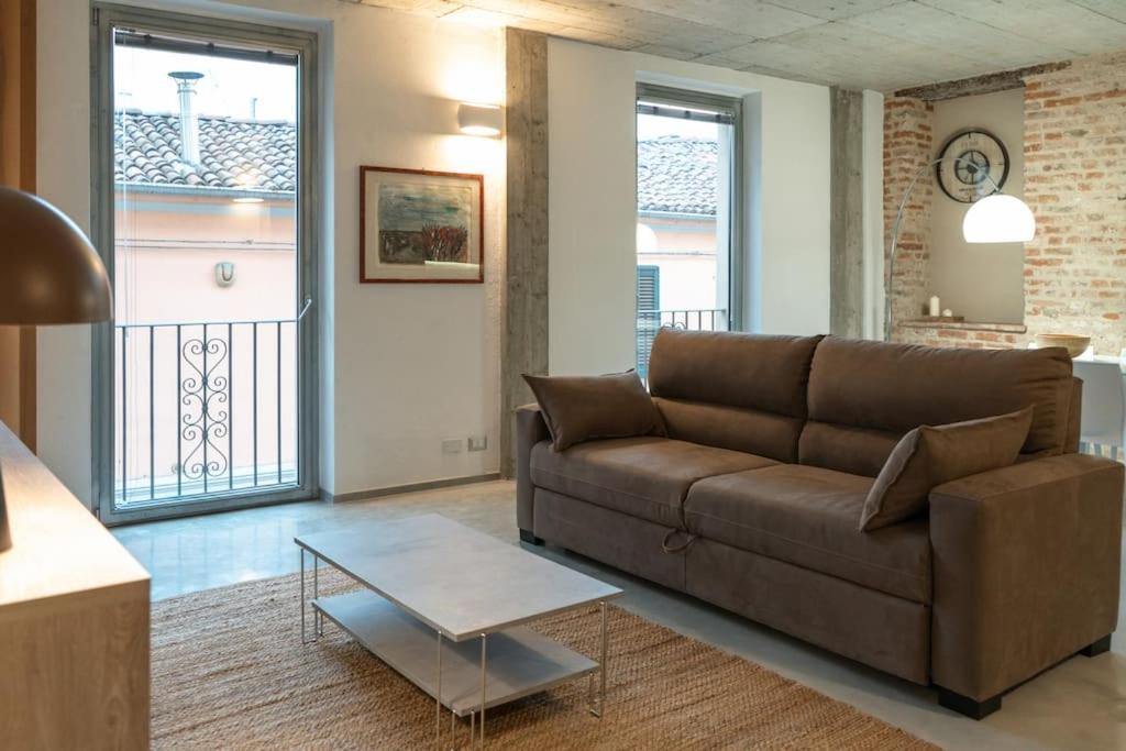 Apartamento Centro Storico Recinto Dei Nobili 1 - Private Parking Asti Exterior foto